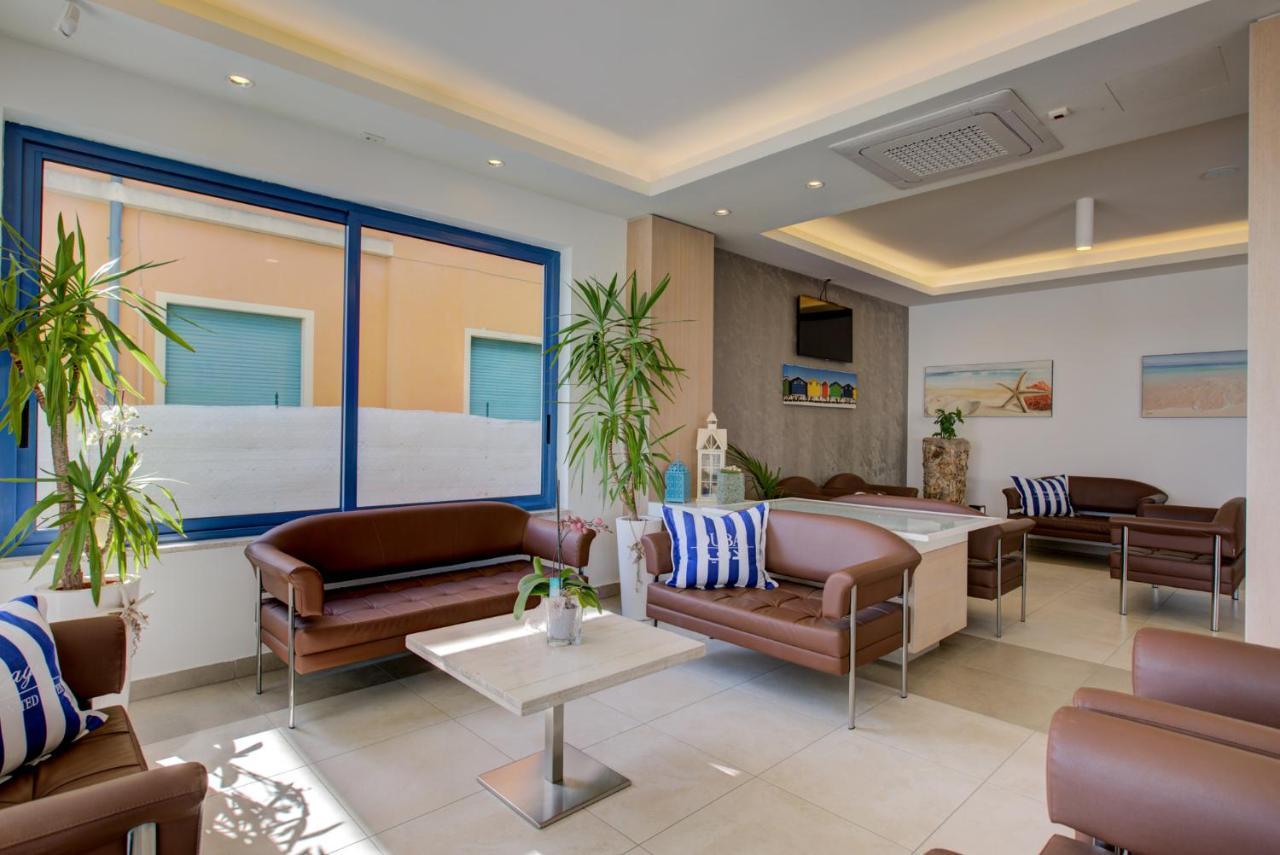 Hotel Alexandra - Beach Front - Healthy Xxl Breakfast & Brunch Until 12 30 - Parking Included Misano Adriatico Eksteriør billede