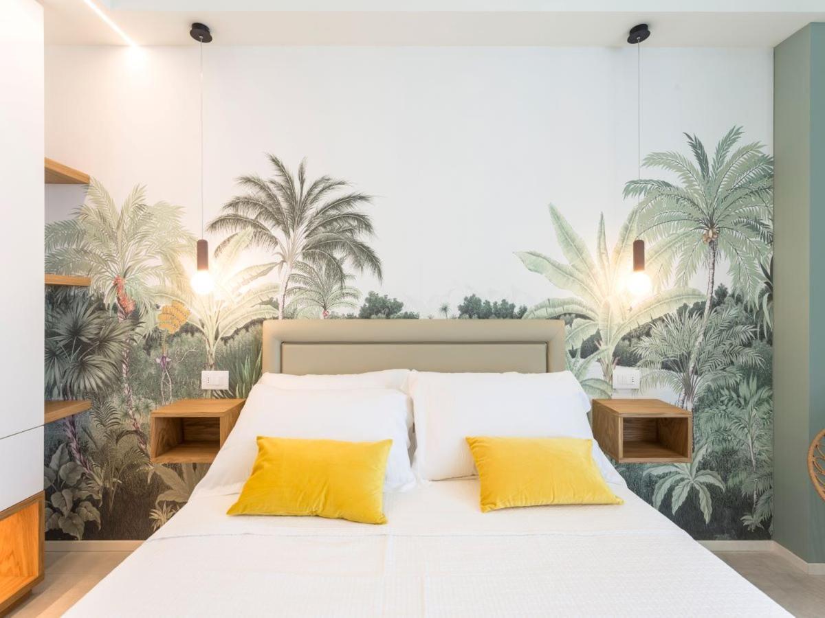 Hotel Alexandra - Beach Front - Healthy Xxl Breakfast & Brunch Until 12 30 - Parking Included Misano Adriatico Eksteriør billede