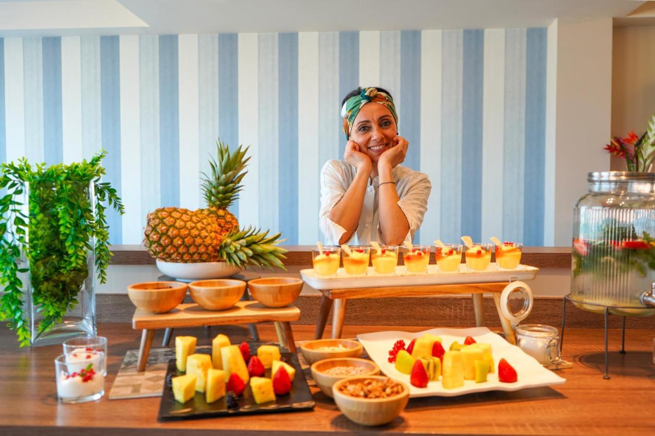 Hotel Alexandra - Beach Front - Healthy Xxl Breakfast & Brunch Until 12 30 - Parking Included Misano Adriatico Eksteriør billede